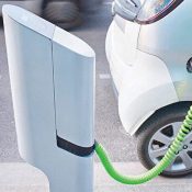 Elektrikli araçların şarj istasyonlarına uygulanacak gözetim bedeli revize edildi.
